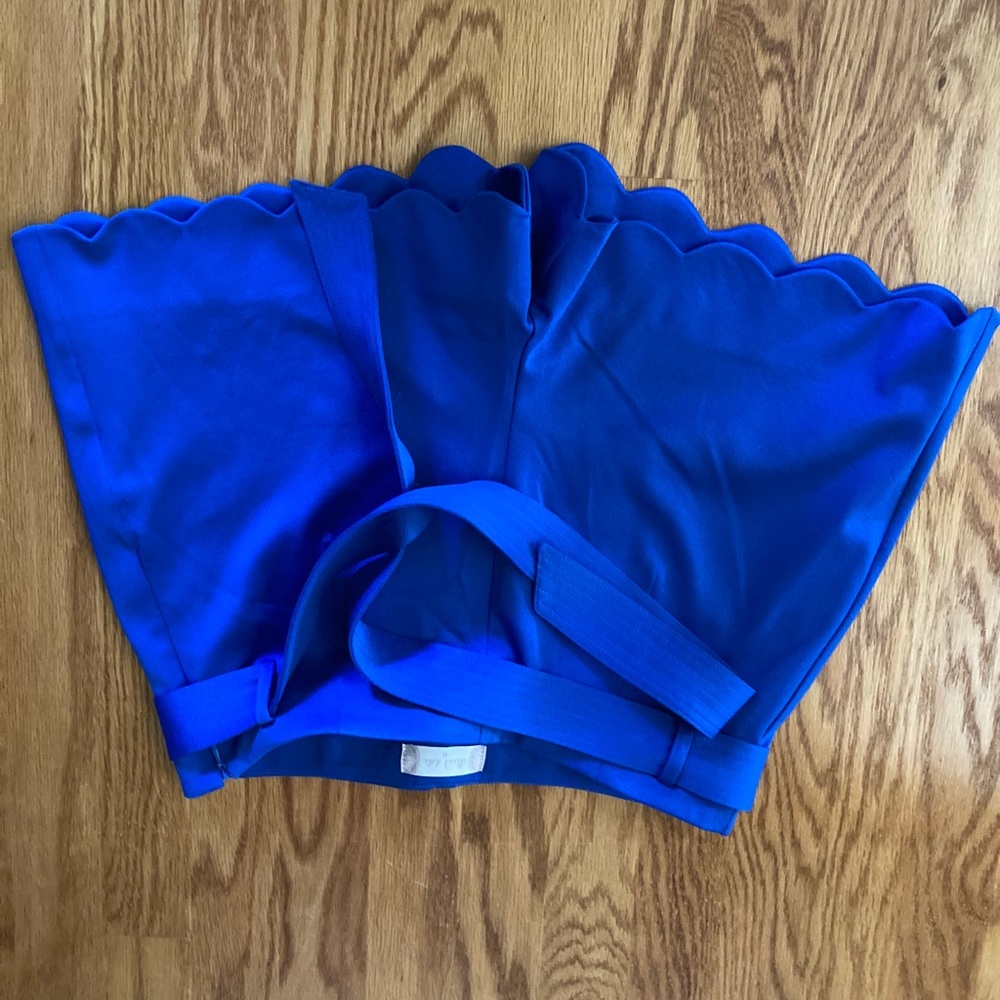Blue scallop shorts